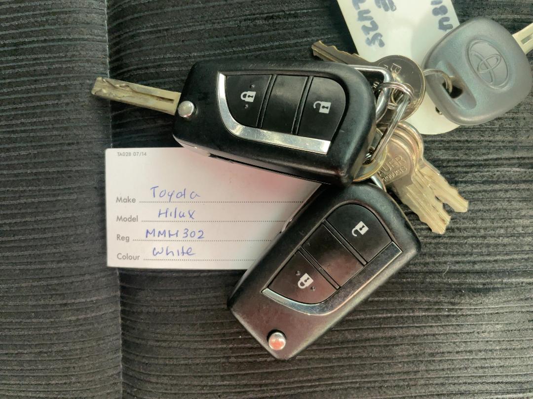 Photo '22' of Toyota Hilux