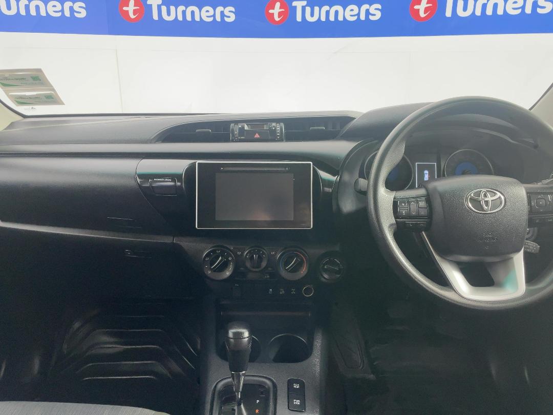 Photo '17' of Toyota Hilux