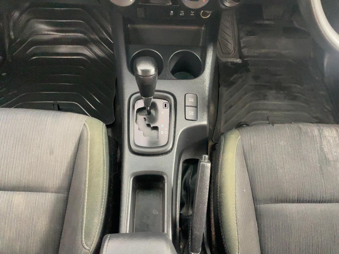 Photo '18' of Toyota Hilux