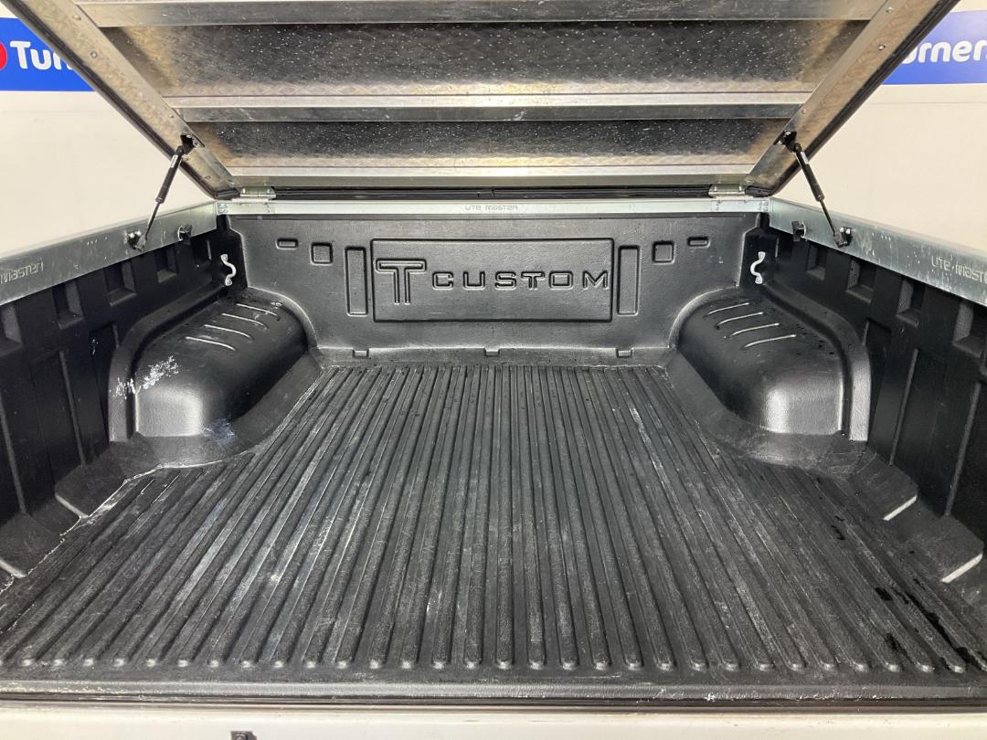 Photo '14' of Toyota Hilux