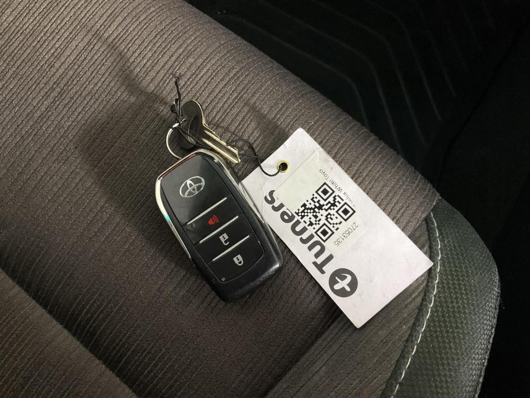 Photo '22' of Toyota Hilux