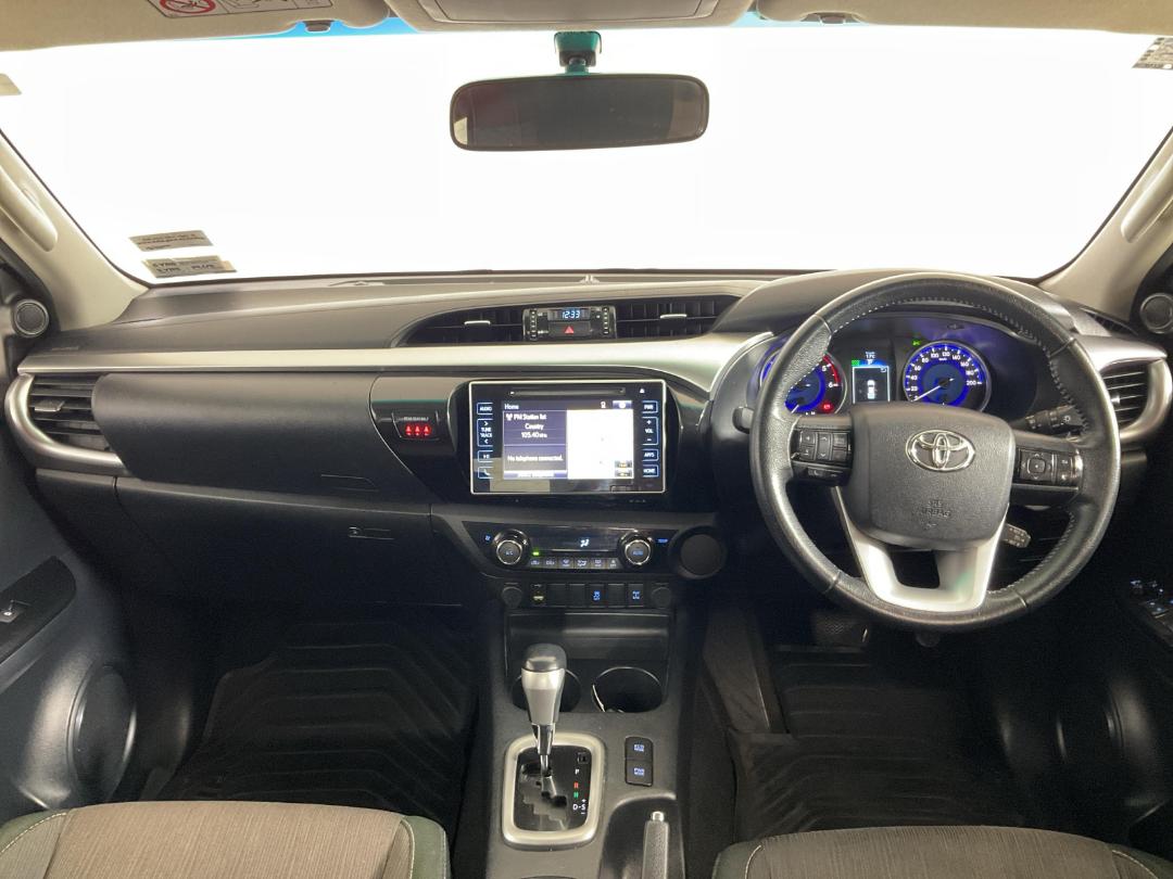 Photo '17' of Toyota Hilux