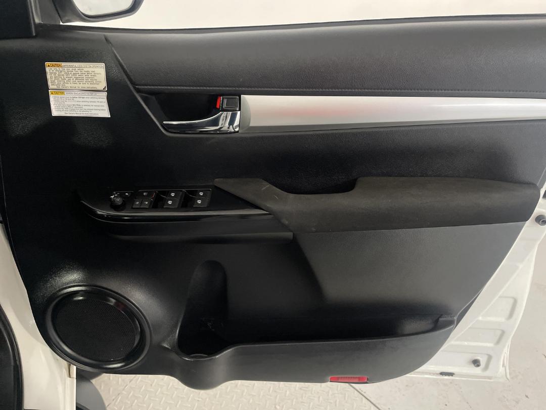 Photo '15' of Toyota Hilux