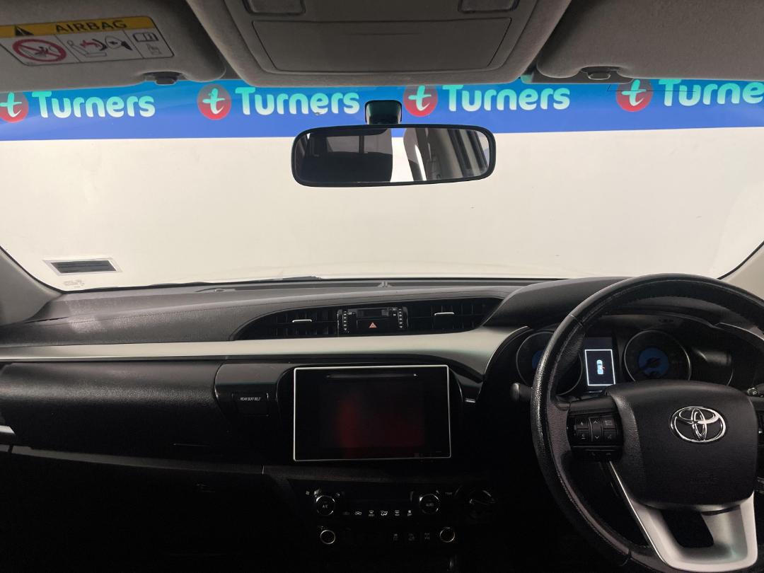 Photo '17' of Toyota Hilux