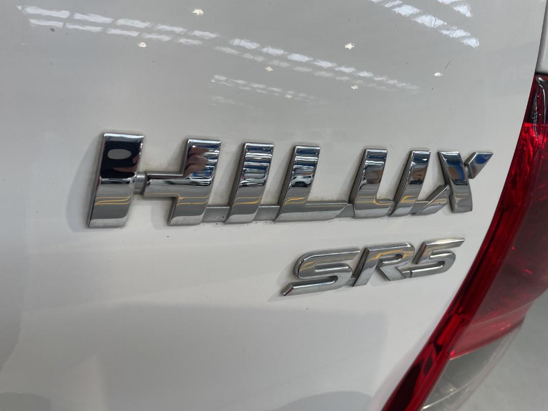 Photo '37' of Toyota Hilux