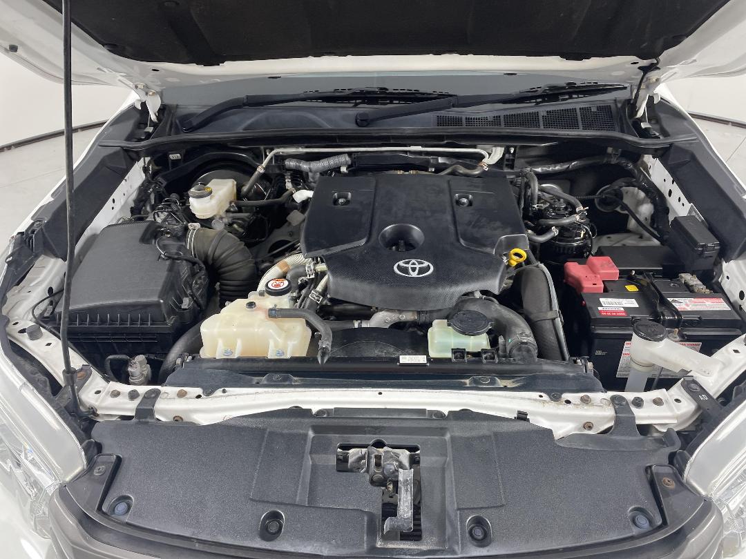 Photo '13' of Toyota Hilux