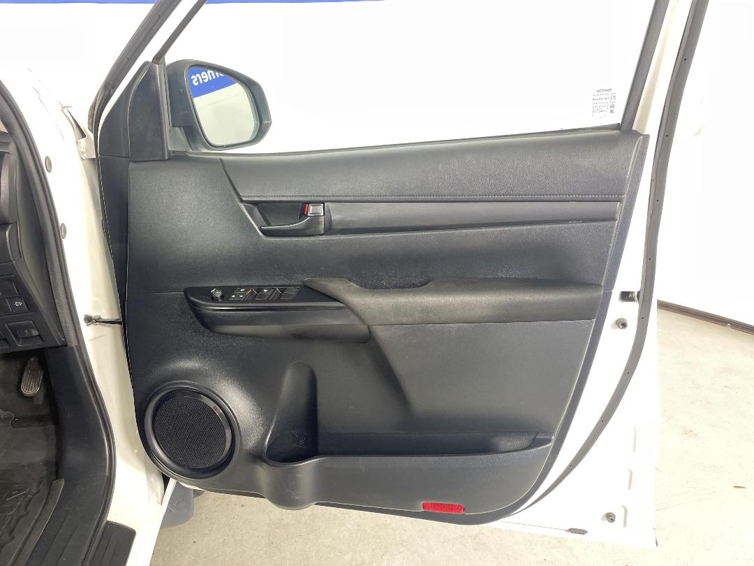 Photo '15' of Toyota Hilux