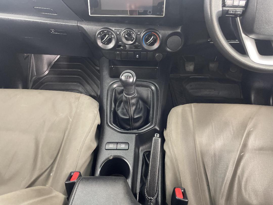 Photo '18' of Toyota Hilux