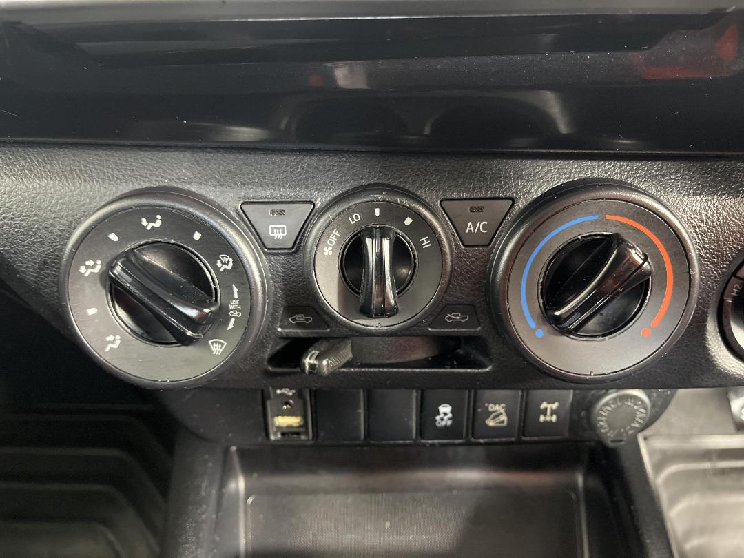 Photo '25' of Toyota Hilux Photo '25' of Toyota Hilux