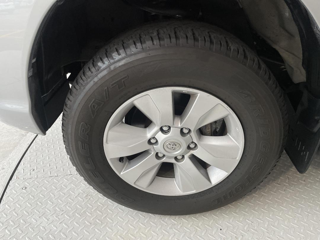 Photo '10' of Toyota Hilux