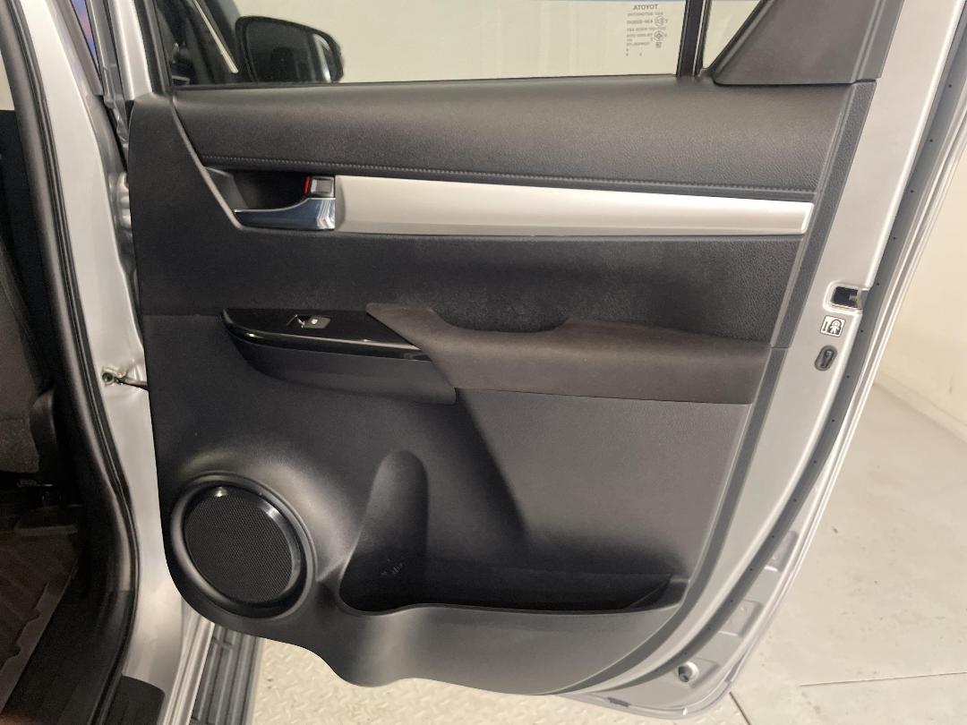 Photo '19' of Toyota Hilux