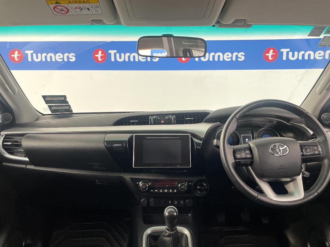 Photo '17' of Toyota Hilux