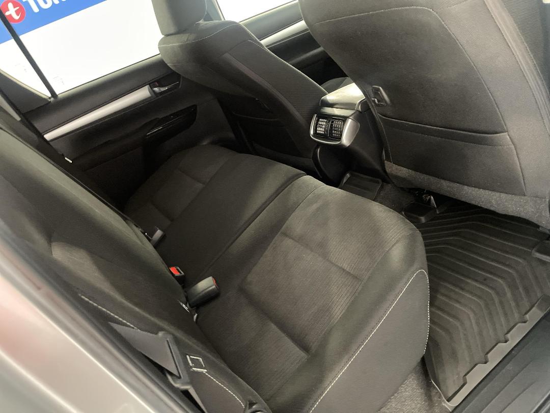 Photo '20' of Toyota Hilux