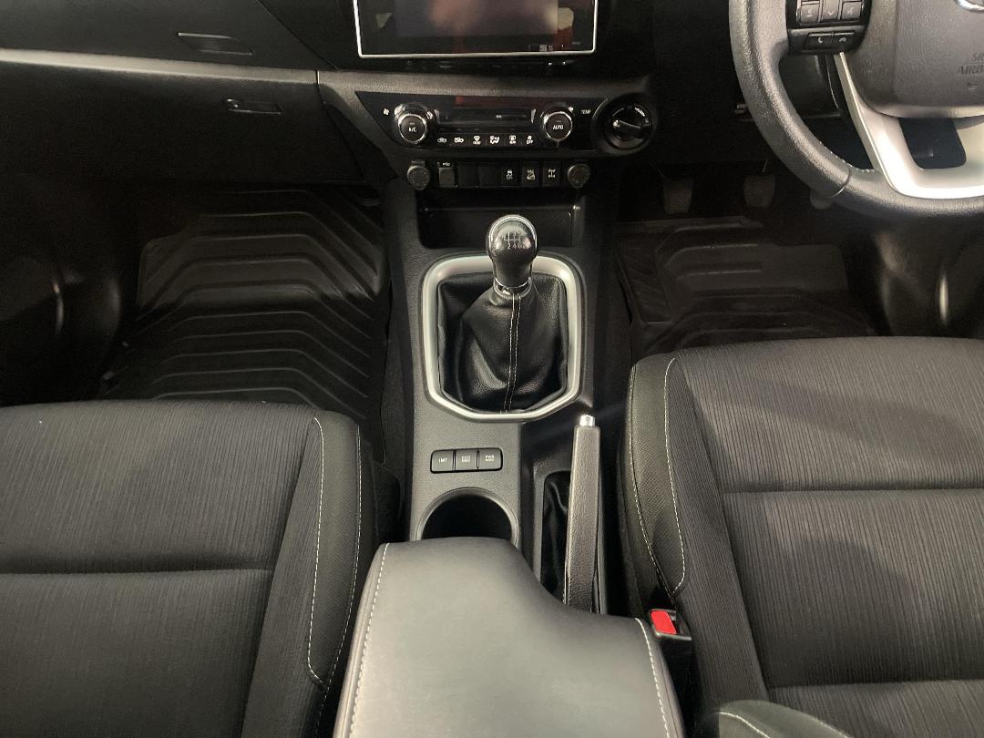 Photo '18' of Toyota Hilux