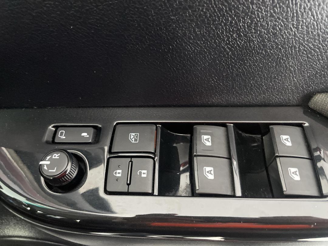 Photo '23' of Toyota Hilux