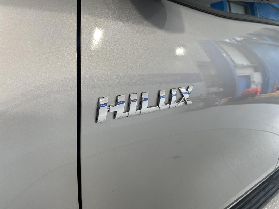 Photo '34' of Toyota Hilux