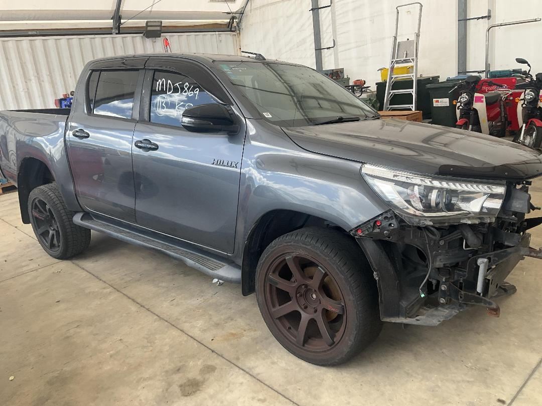 Photo '6' of Toyota Hilux SR5 Cruiser TD DC Photo '6' of Toyota Hilux SR5 Cruiser TD DC