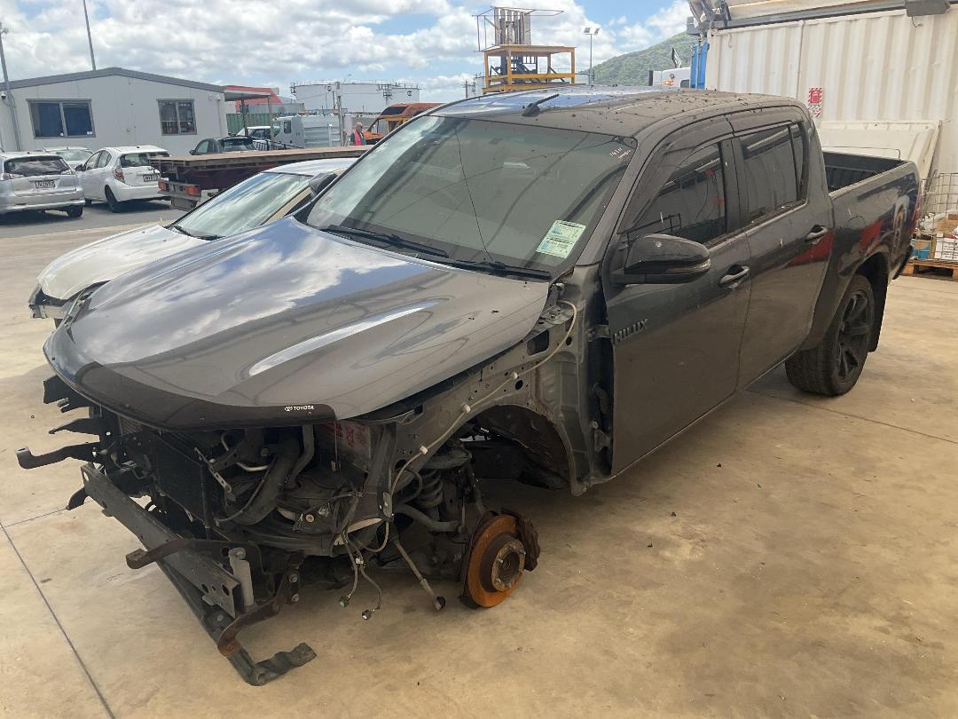 Photo '2' of Toyota Hilux SR5 Cruiser TD DC Photo '2' of Toyota Hilux SR5 Cruiser TD DC