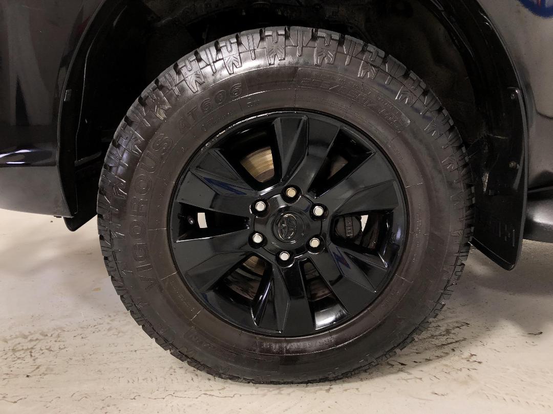 Photo '10' of Toyota Hilux