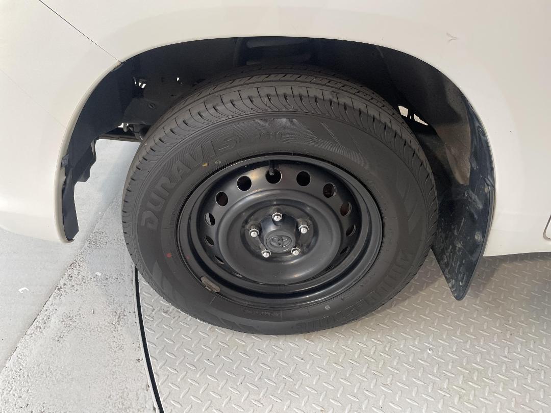 Photo '10' of Toyota Hilux