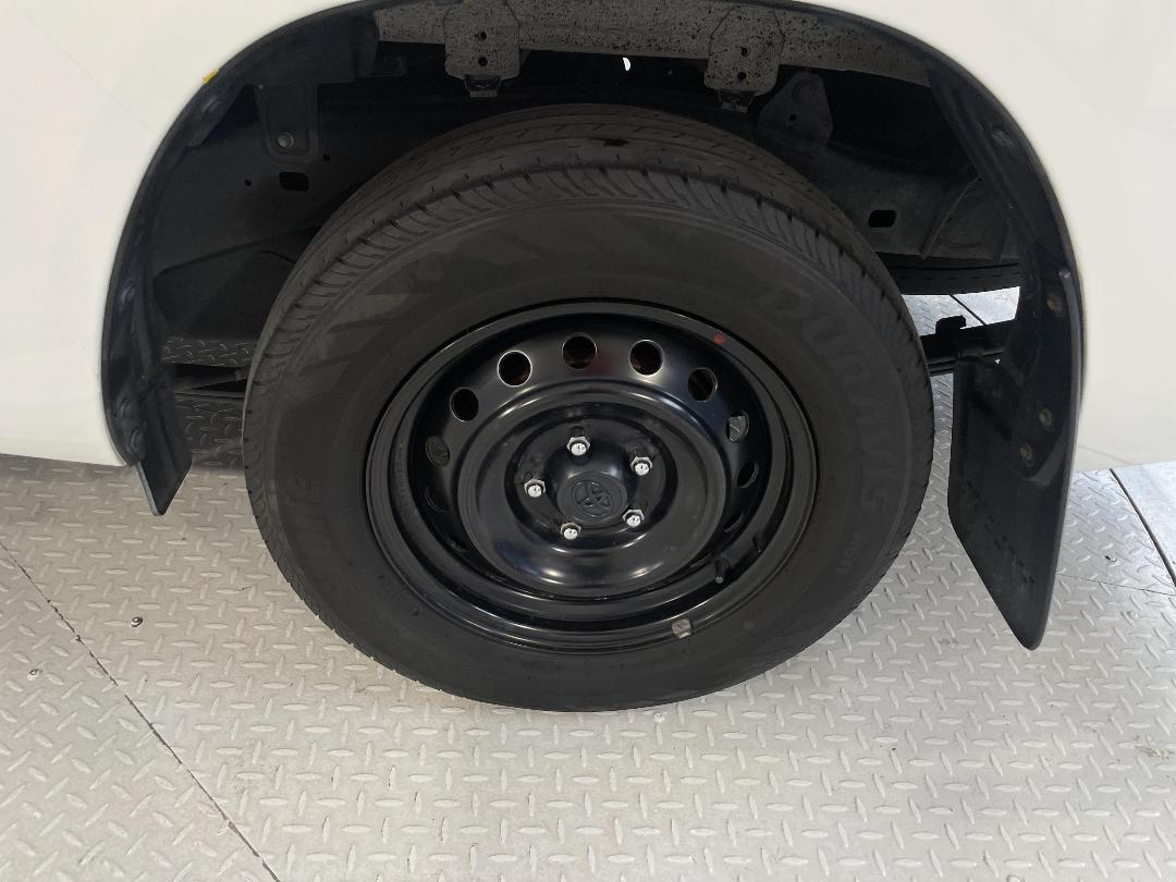 Photo '11' of Toyota Hilux