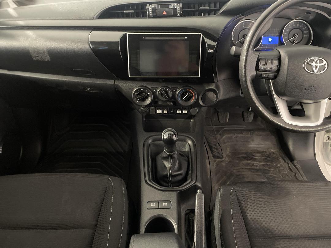 Photo '18' of Toyota Hilux