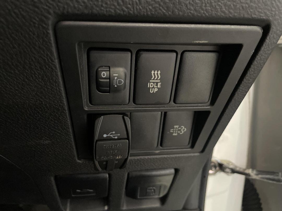 Photo '24' of Toyota Hilux