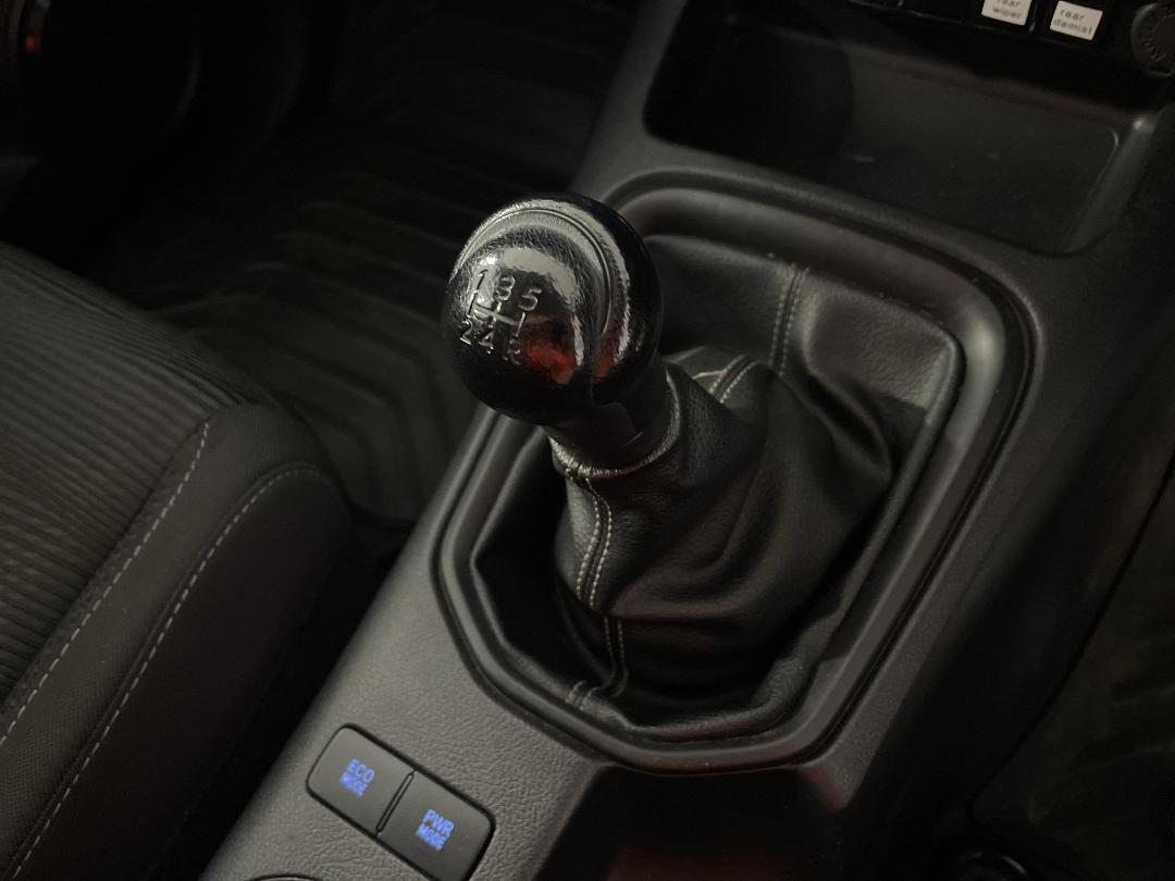 Photo '30' of Toyota Hilux