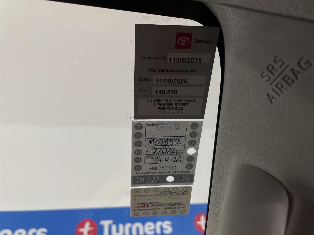 Photo '32' of Toyota Hilux