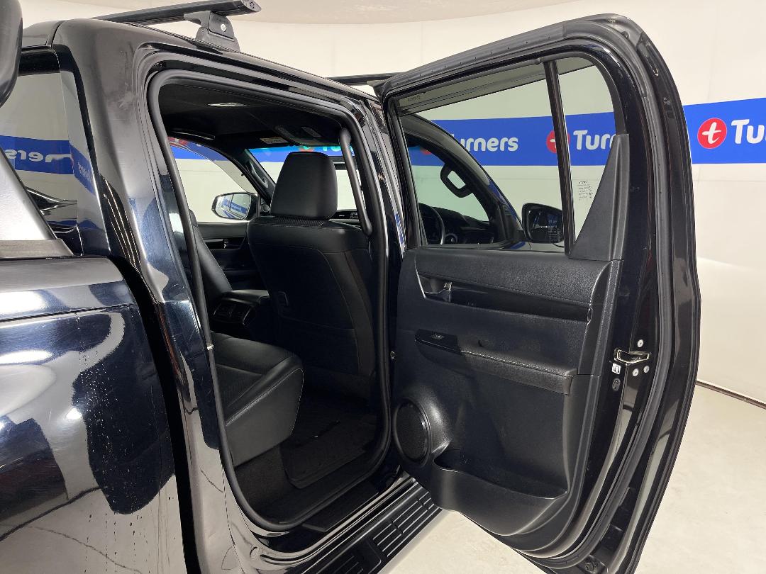 Photo '19' of Toyota Hilux