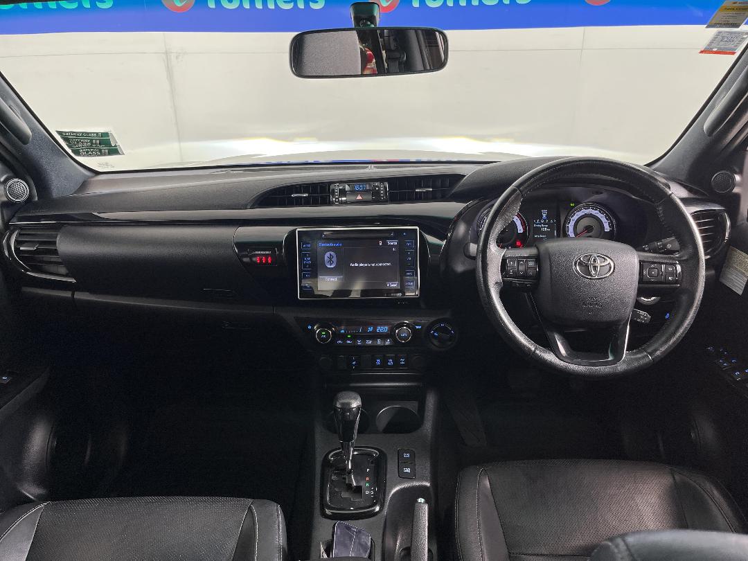 Photo '17' of Toyota Hilux