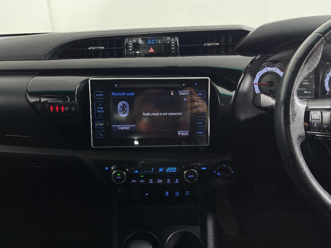 Photo '18' of Toyota Hilux