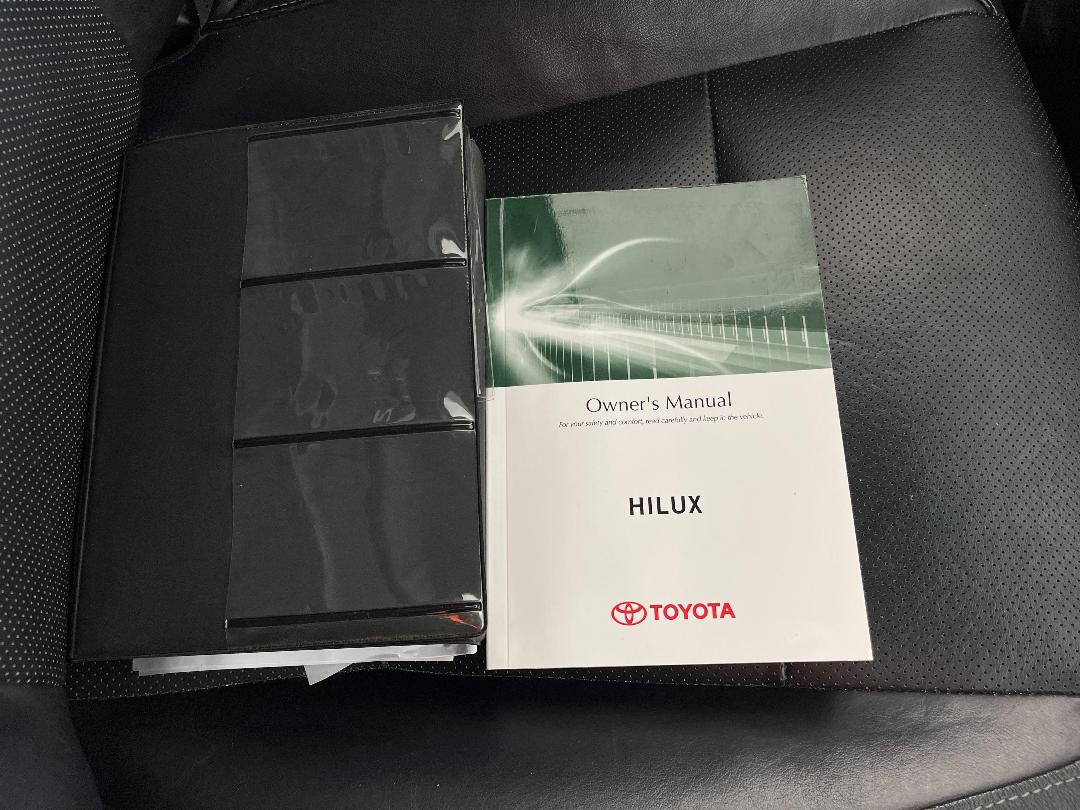 Photo '29' of Toyota Hilux