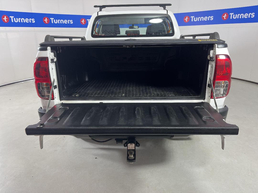 Photo '14' of Toyota Hilux