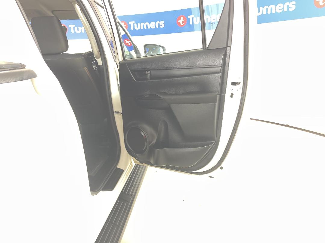 Photo '19' of Toyota Hilux