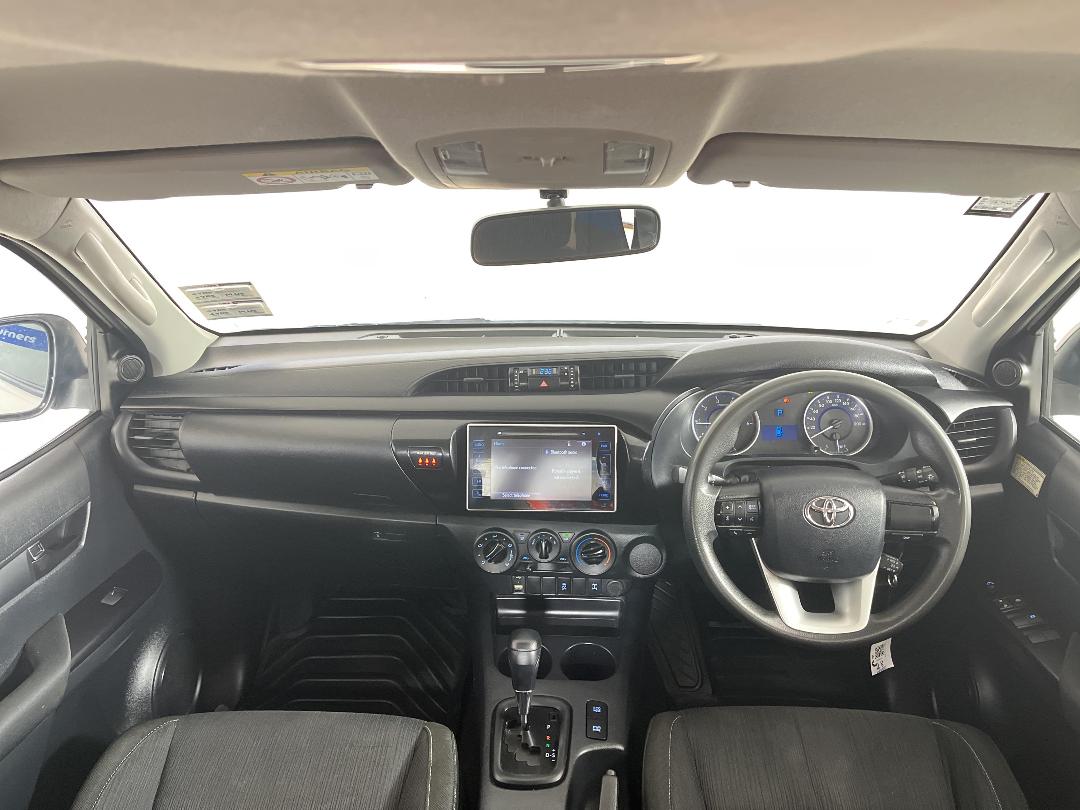 Photo '17' of Toyota Hilux