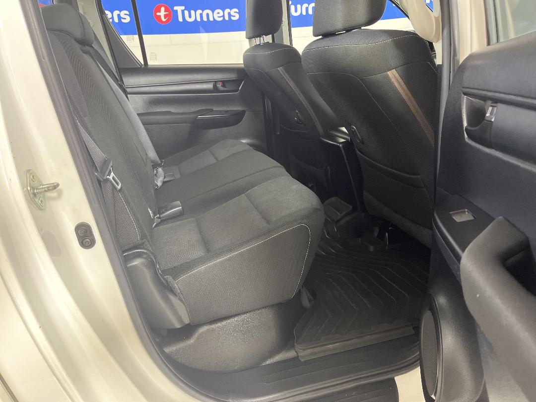 Photo '20' of Toyota Hilux