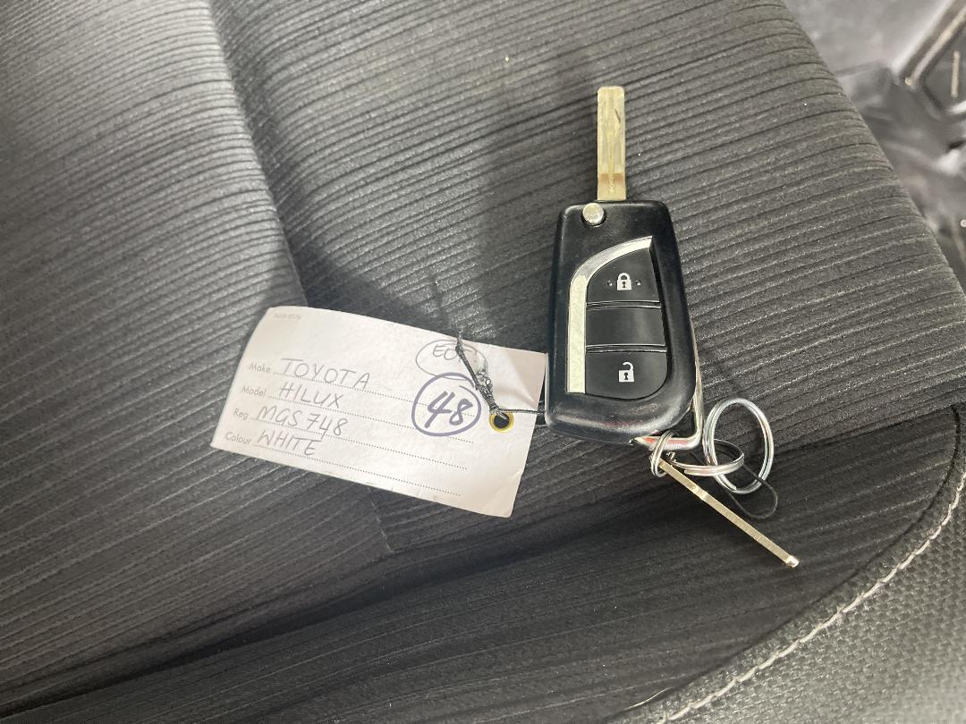 Photo '22' of Toyota Hilux