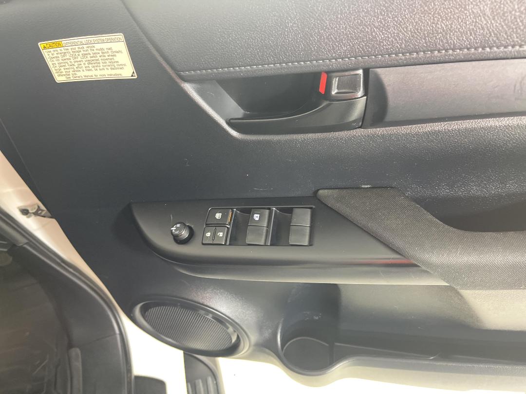 Photo '23' of Toyota Hilux