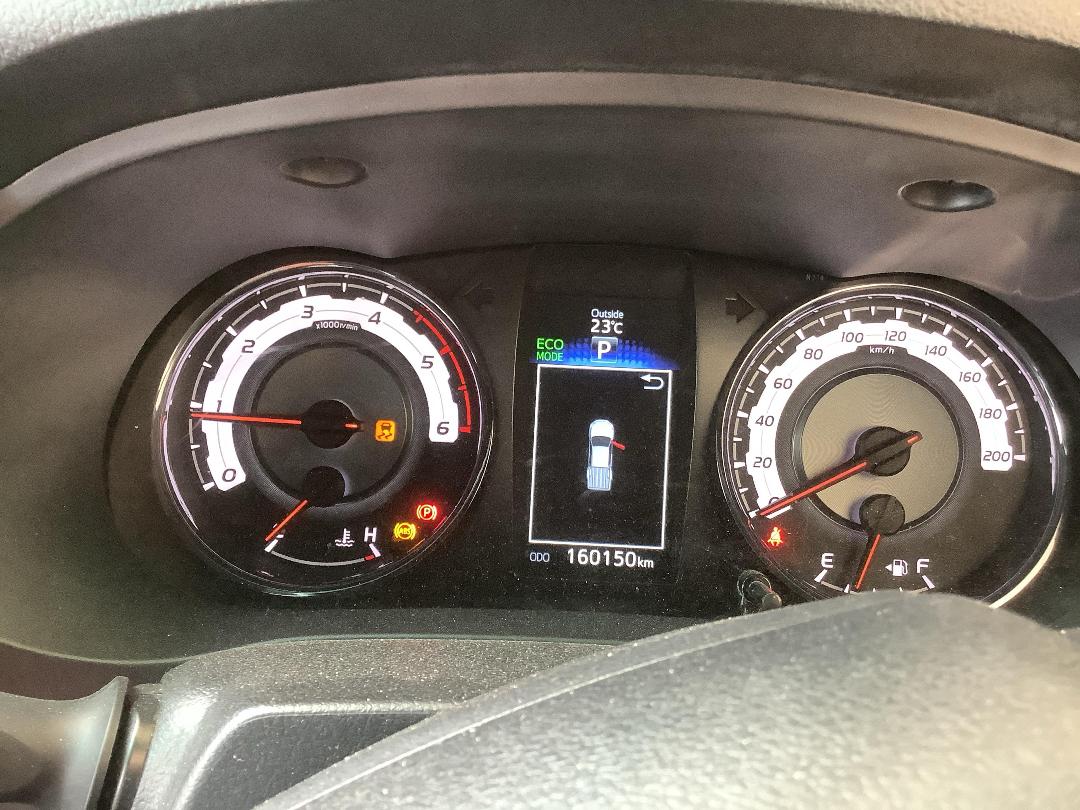 Photo '15' of Toyota Hilux SR5 Cruiser TD DC Photo '15' of Toyota Hilux SR5 Cruiser TD DC