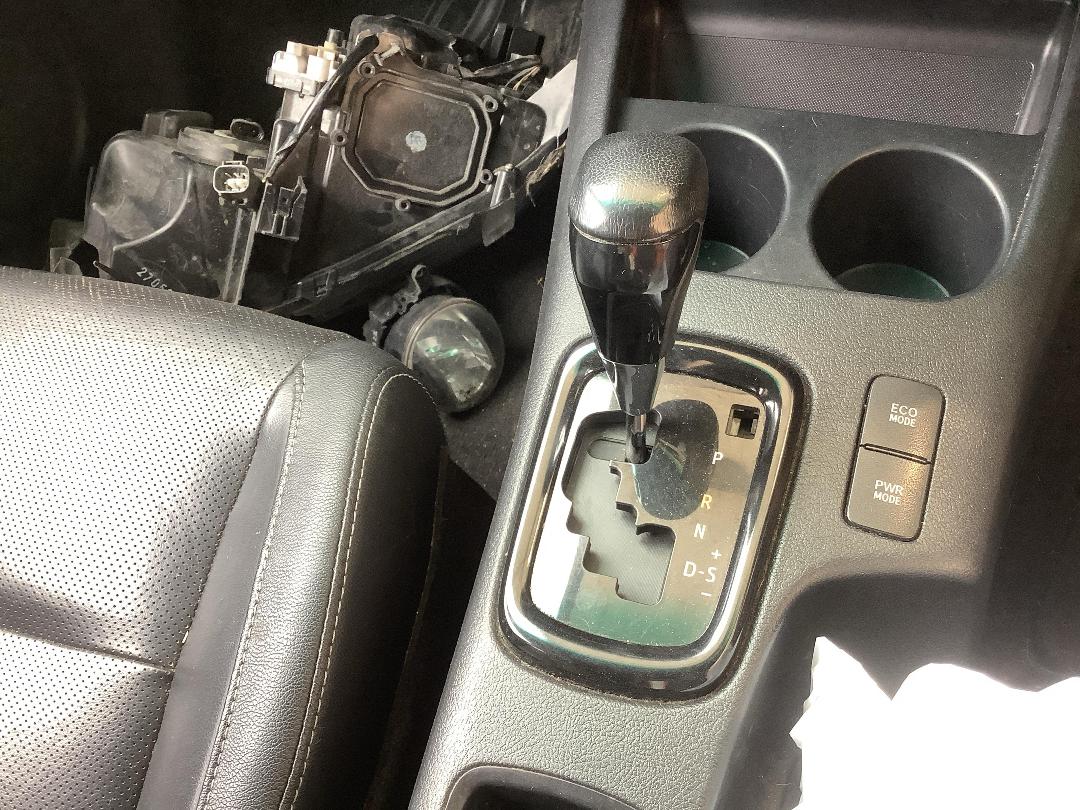 Photo '16' of Toyota Hilux SR5 Cruiser TD DC Photo '16' of Toyota Hilux SR5 Cruiser TD DC