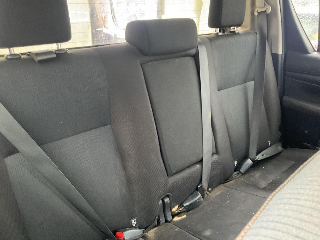 Photo '9' of Toyota Hilux SR TD DC/CC