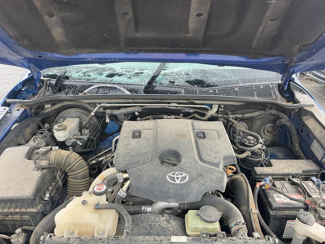 Photo '10' of Toyota Hilux SR TD DC/CC