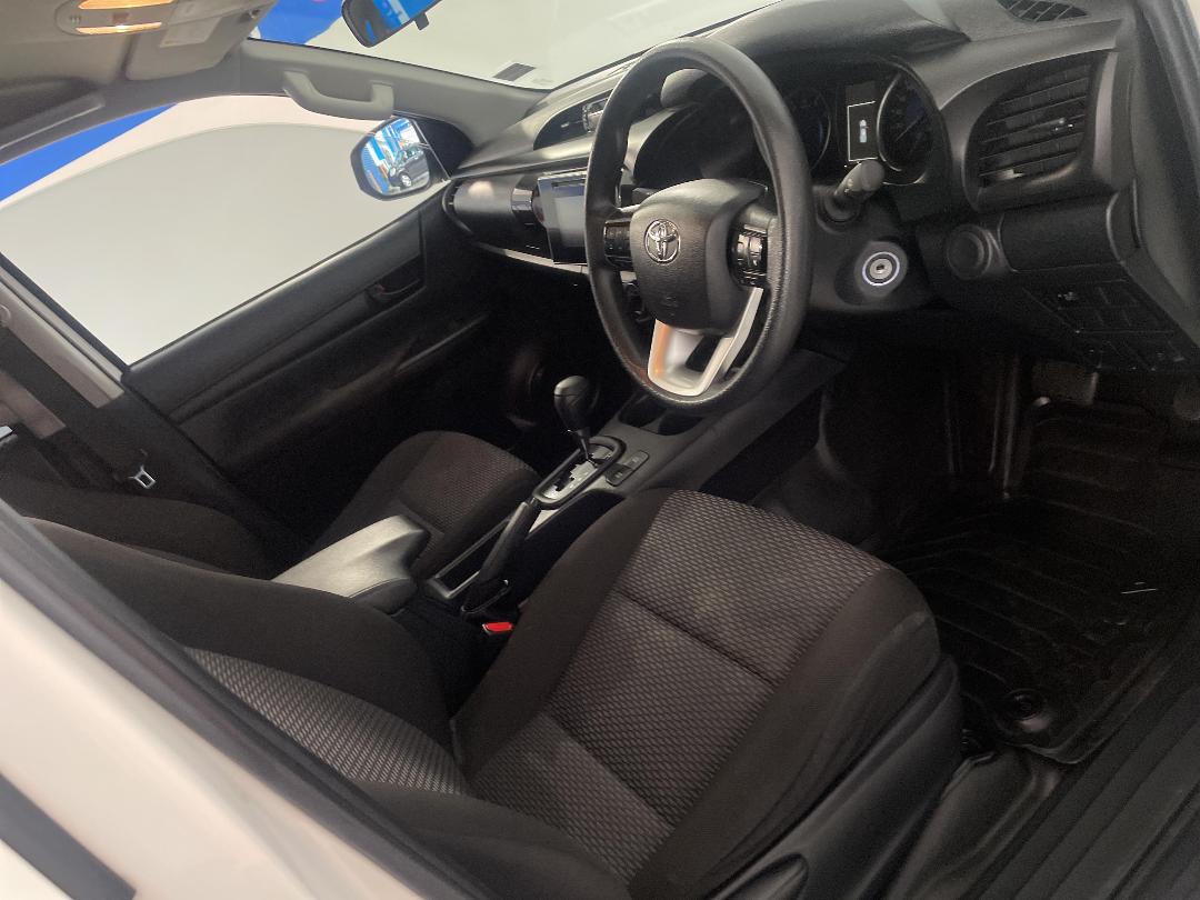 Photo '16' of Toyota Hilux Photo '16' of Toyota Hilux