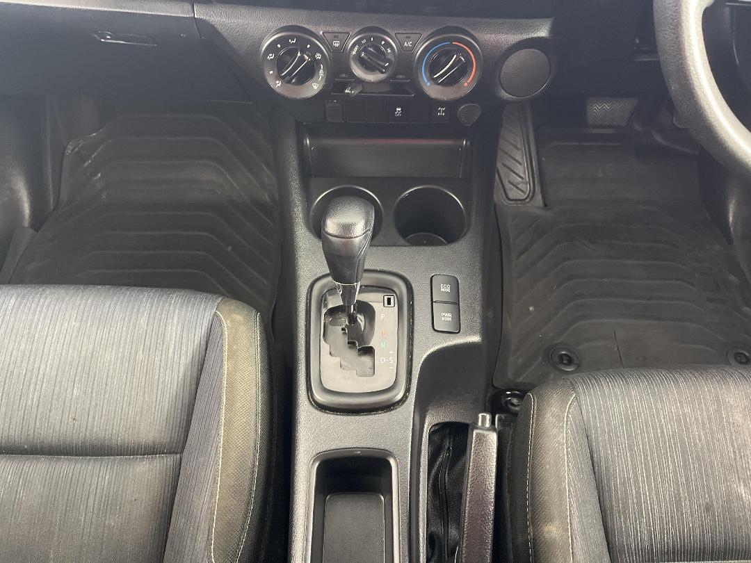 Photo '18' of Toyota Hilux Photo '18' of Toyota Hilux