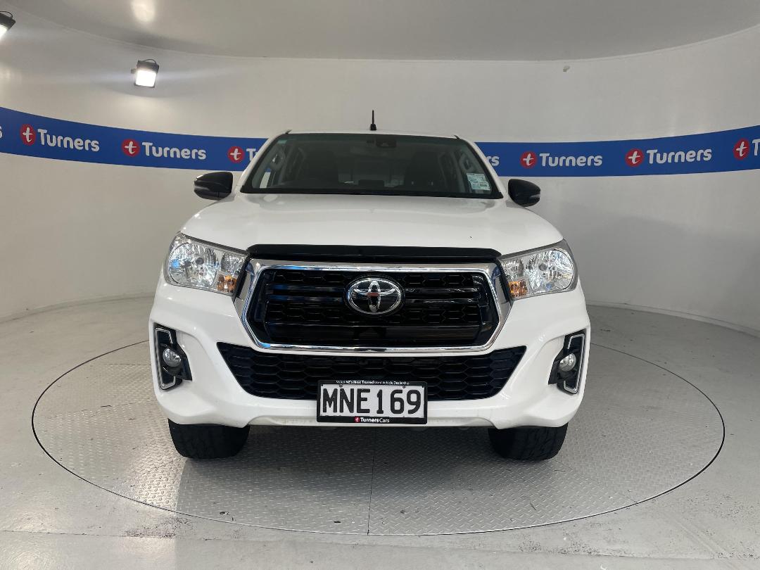 Photo '2' of Toyota Hilux