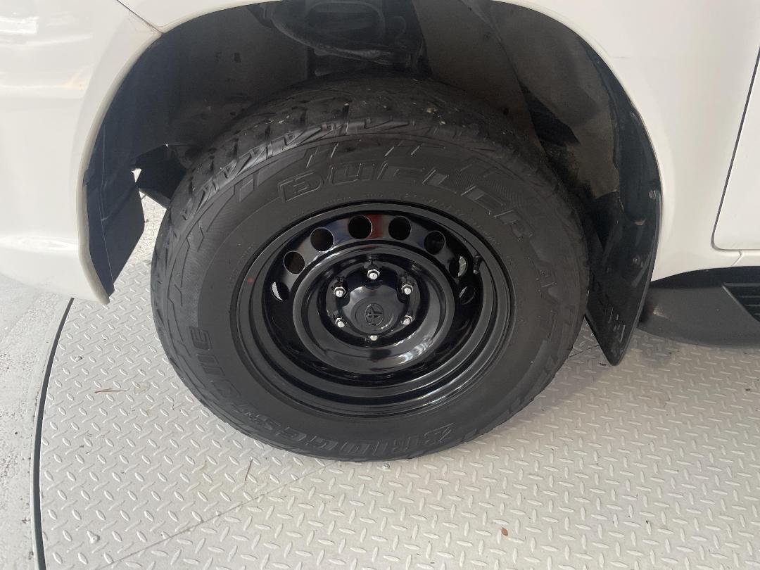 Photo '10' of Toyota Hilux