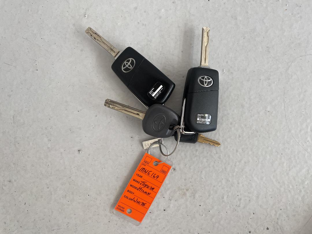 Photo '22' of Toyota Hilux