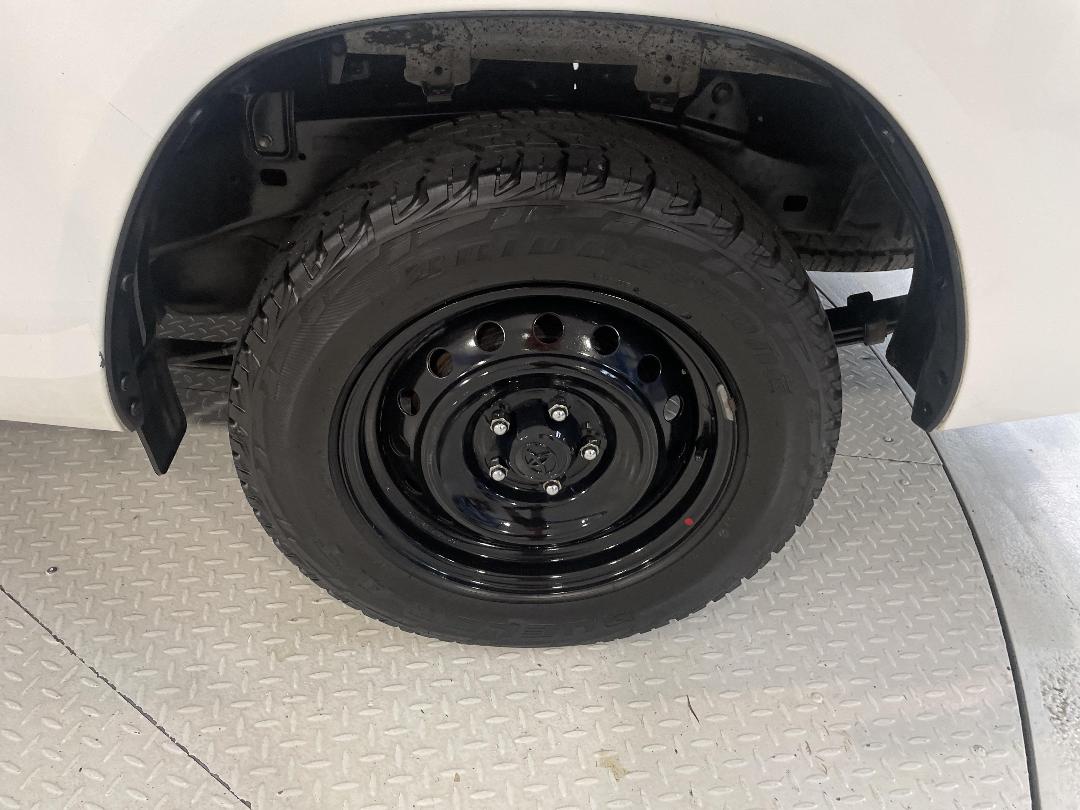 Photo '11' of Toyota Hilux