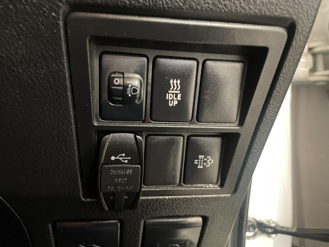 Photo '24' of Toyota Hilux